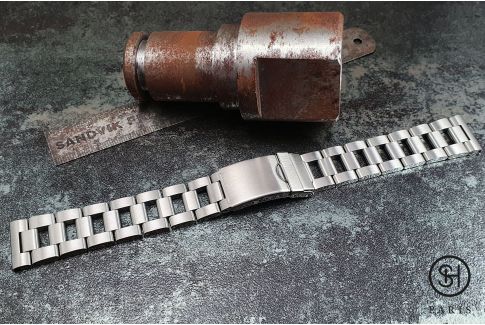 Racing Oyster solid stainless steel watch band (aerated), security clasp