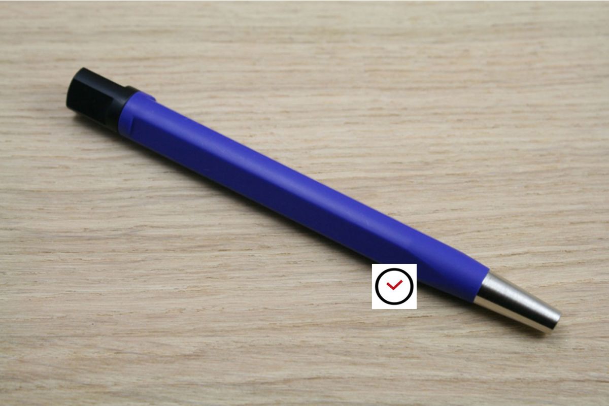 Fibre glass bristles scratch removal pen