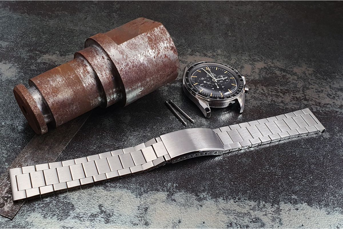 Bracelet montre Vintage "Maillon Plat" dit "Flat Link" en acier inox massif brossé, boucle déployante avec sécurité