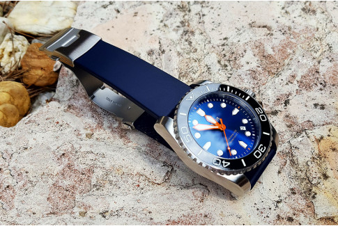 Bracelet montre caoutchouc naturel Bleu Nuit, boucle déployante acier inox avec sécurité